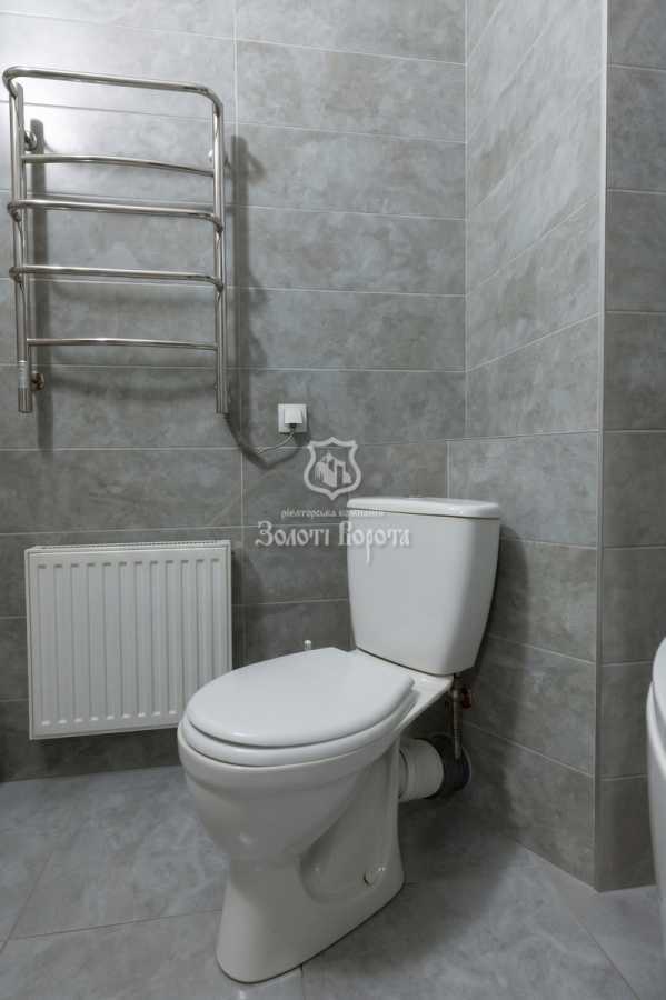 Продажа 1-комнатной квартиры 43.8 м², Комбинатная ул., 25