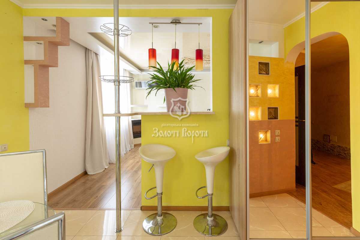 Продаж 2-кімнатної квартири 86.3 м², Сімї Стешенків, 7