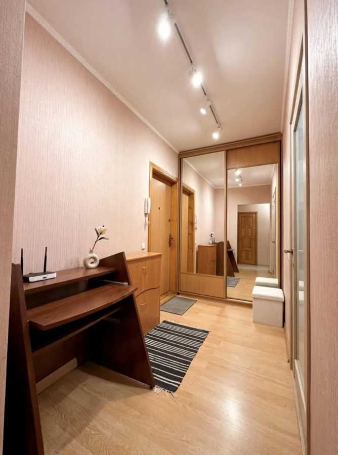 Аренда 1-комнатной квартиры 39 м², Ревуцкого ул., 7