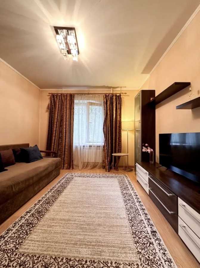Аренда 1-комнатной квартиры 39 м², Ревуцкого ул., 7