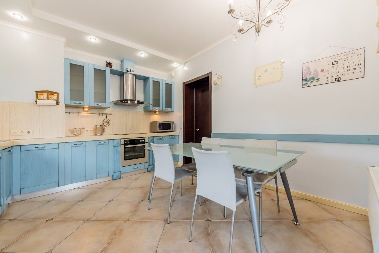 Аренда коттеджа 350 м²