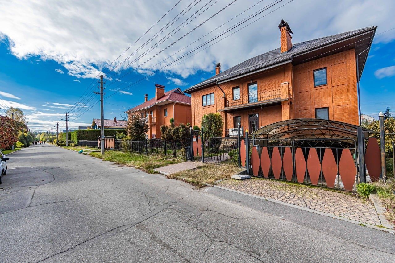 Аренда коттеджа 350 м²
