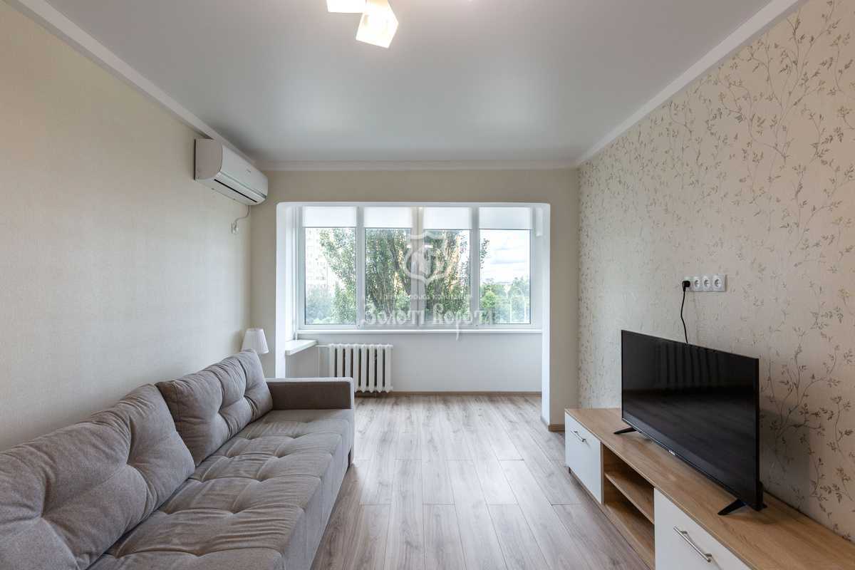 Продажа 1-комнатной квартиры 32 м², Маршала Малиновского ул., 1