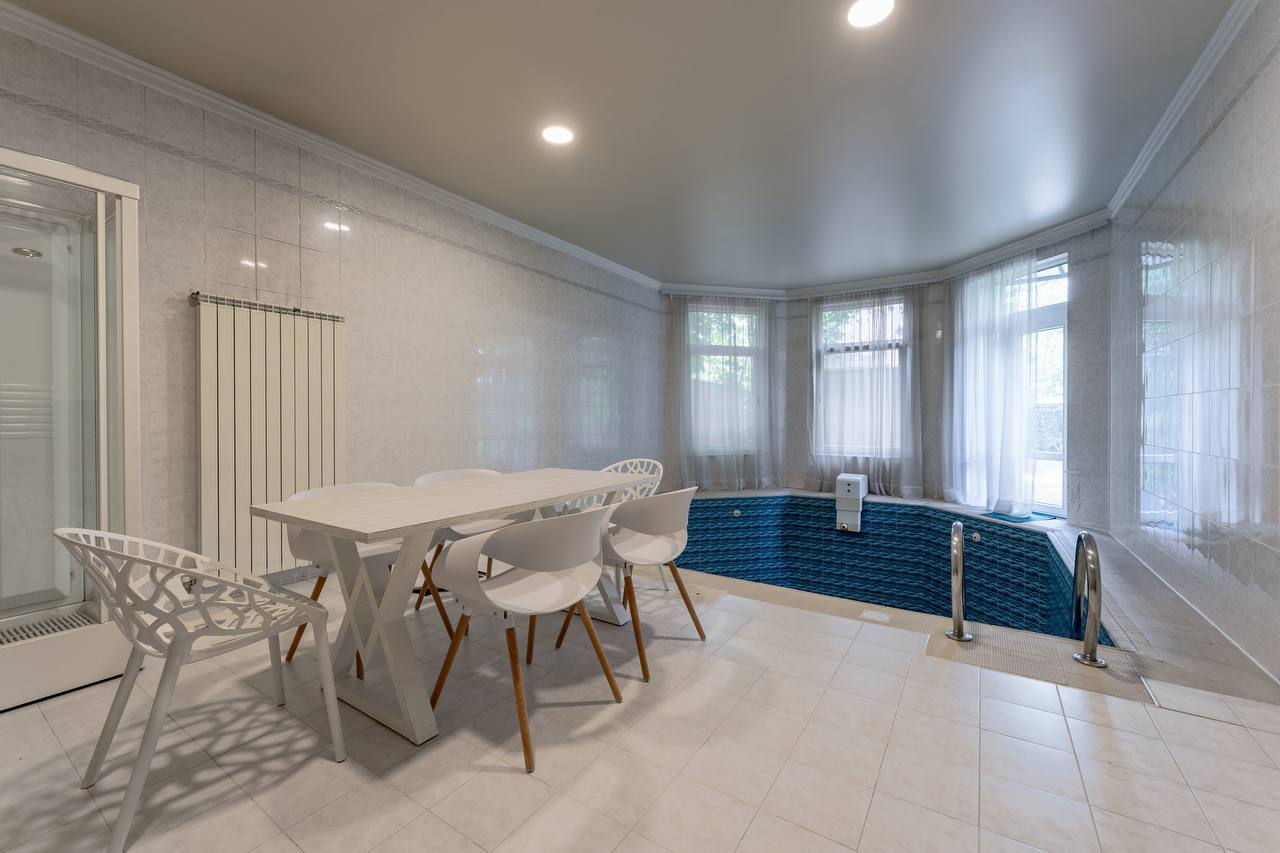 Продажа дома 590 м², Ивана Улитина ул., 33