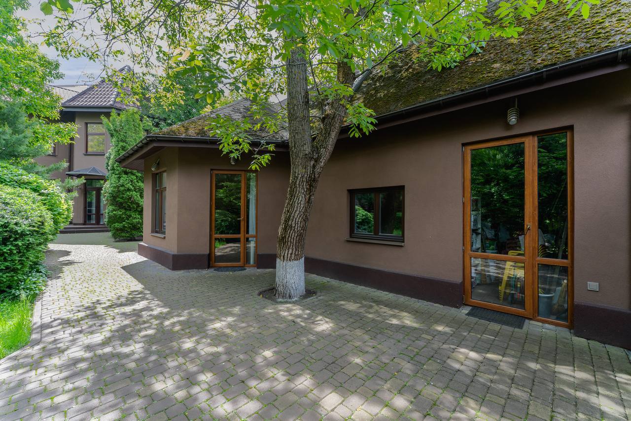 Продажа дома 590 м², Ивана Улитина ул., 33