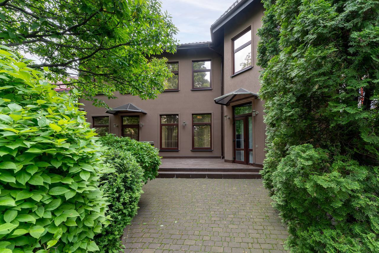 Продажа дома 590 м², Ивана Улитина ул., 33