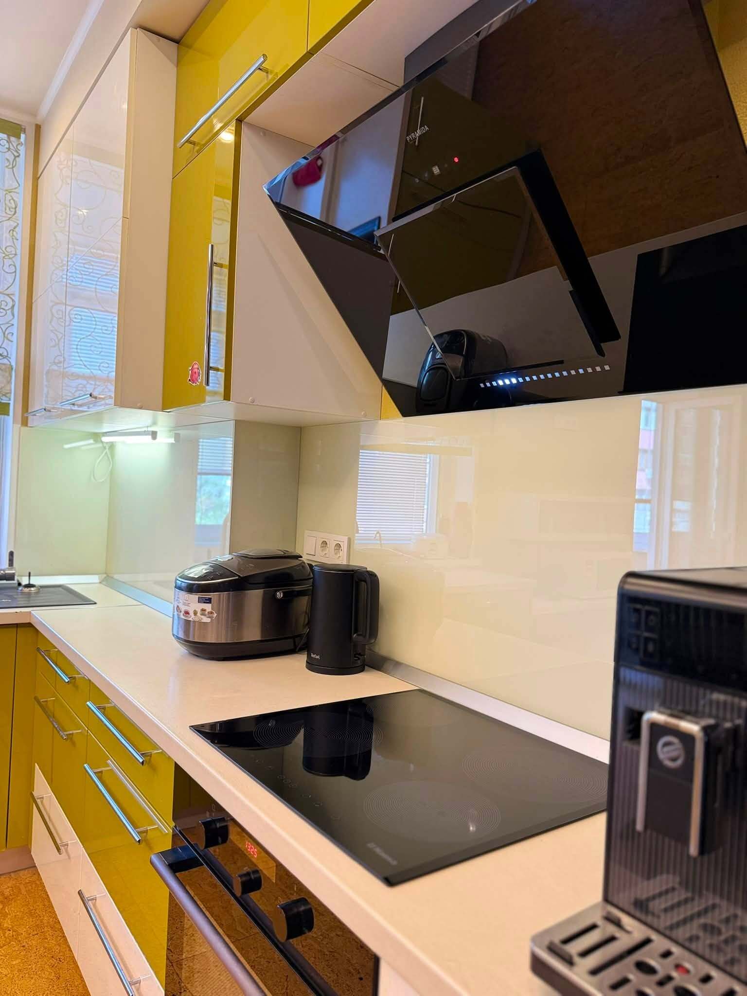 Аренда 4-комнатной квартиры 106 м², Мандрыковская ул.