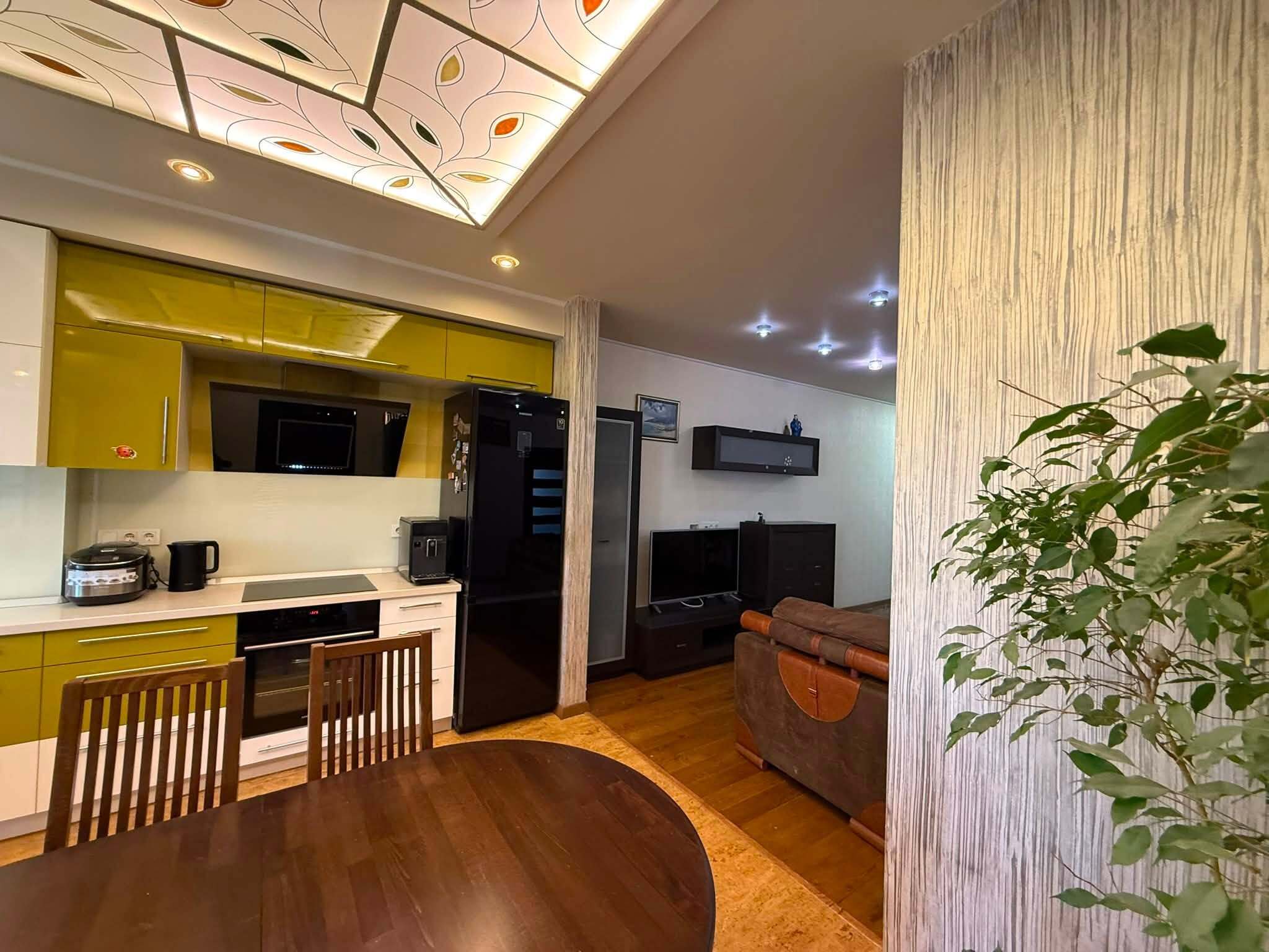 Аренда 4-комнатной квартиры 106 м², Мандрыковская ул.