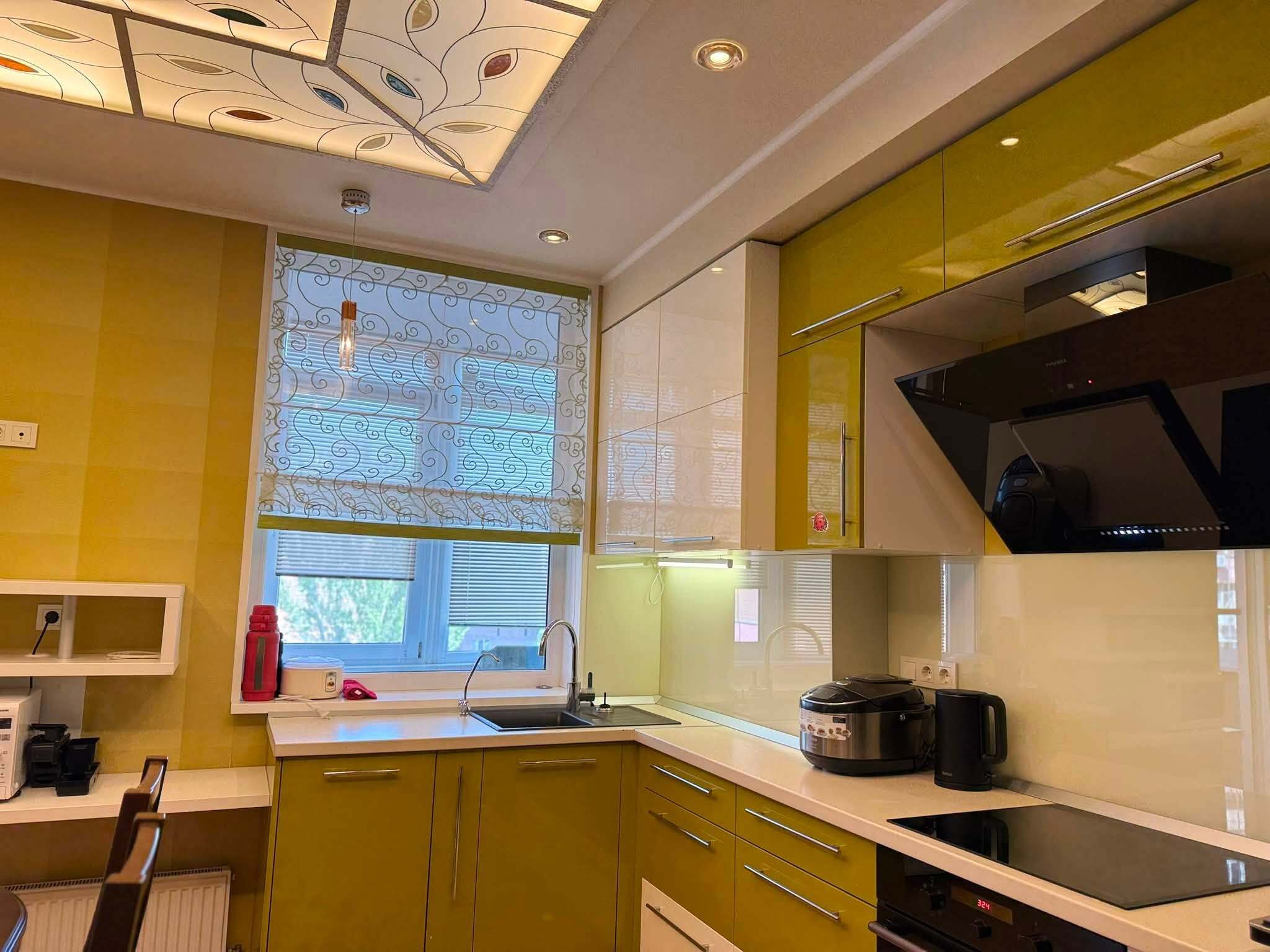 Аренда 4-комнатной квартиры 106 м², Мандрыковская ул.
