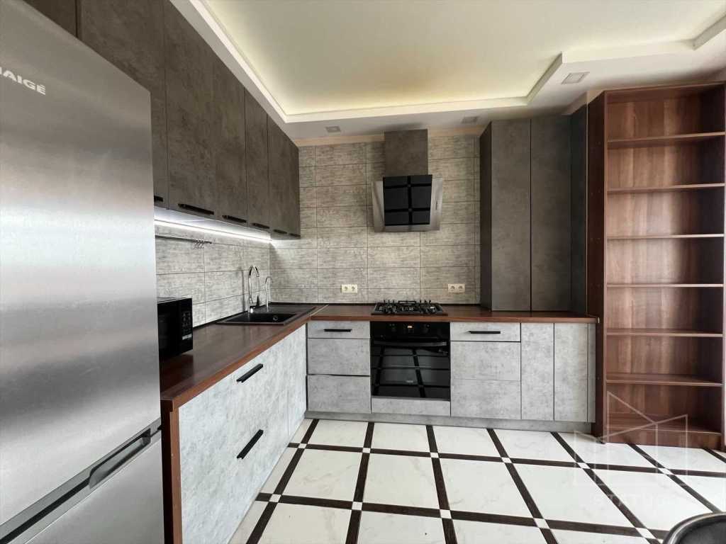 Продаж 3-кімнатної квартири 94 м², Академіка Шалімова вул., 67