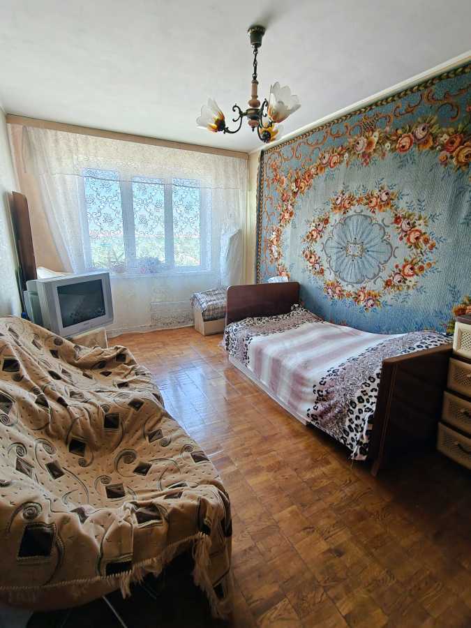 Продажа 3-комнатной квартиры 70 м², Романа Шухевича просп., 2