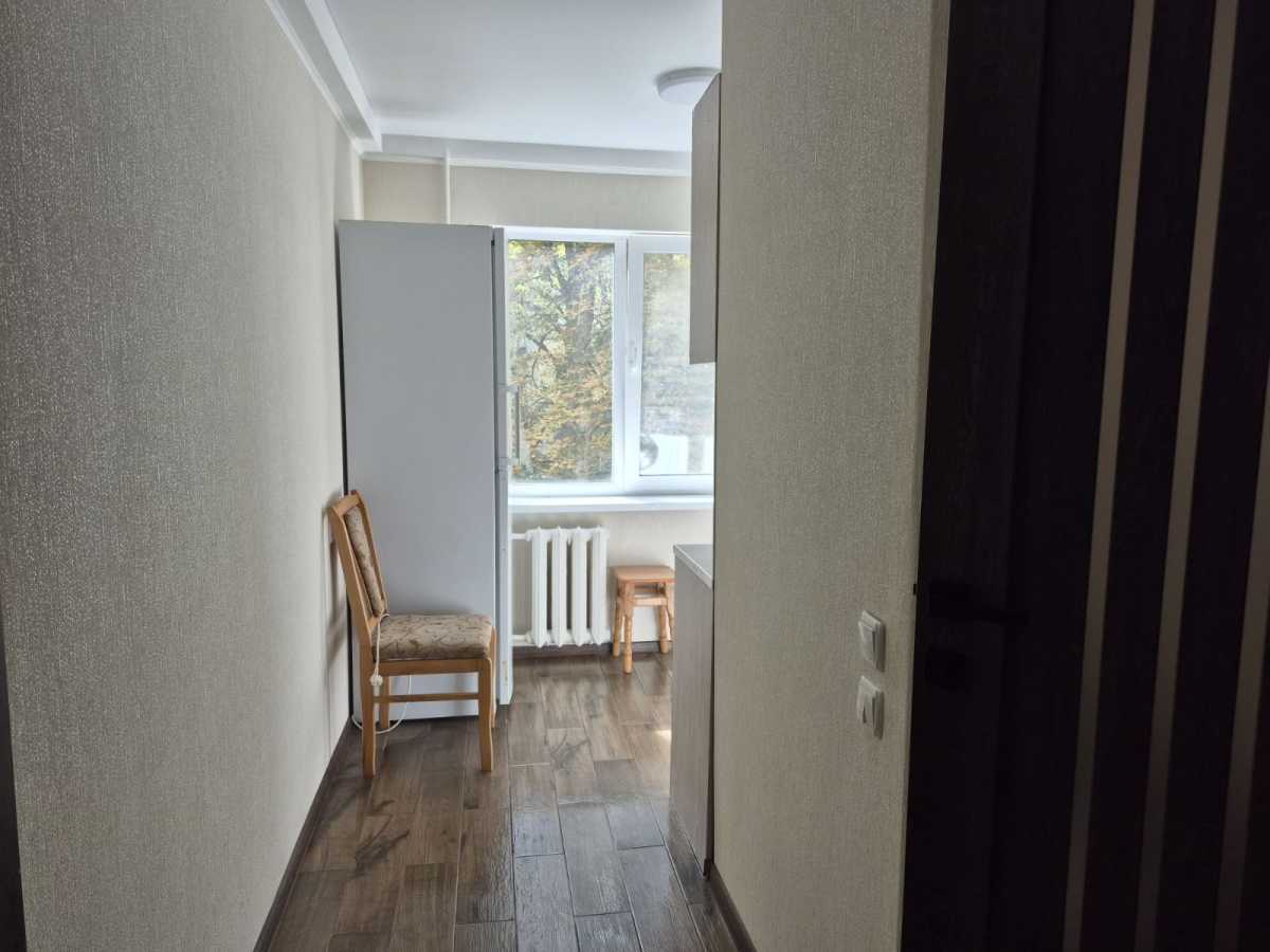 Оренда 1-кімнатної квартири 32 м², Івана Виговського вул., 12Б