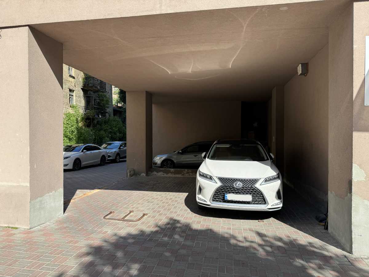 Аренда офиса 255 м², Владимира Антоновича ул., 33