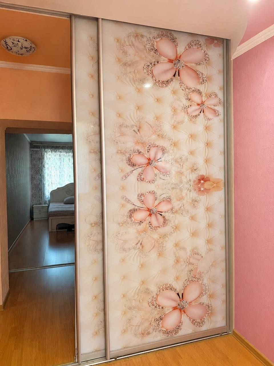 Продажа 3-комнатной квартиры 56.1 м², Сегедская ул., вул.13