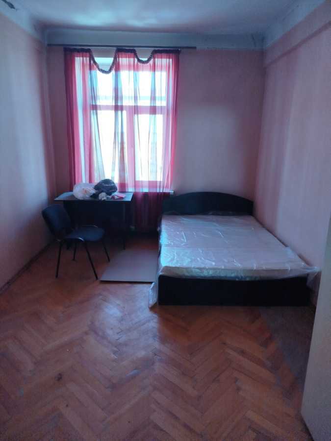 Продаж 3-кімнатної квартири 70 м², Олександра Довженка вул., 10