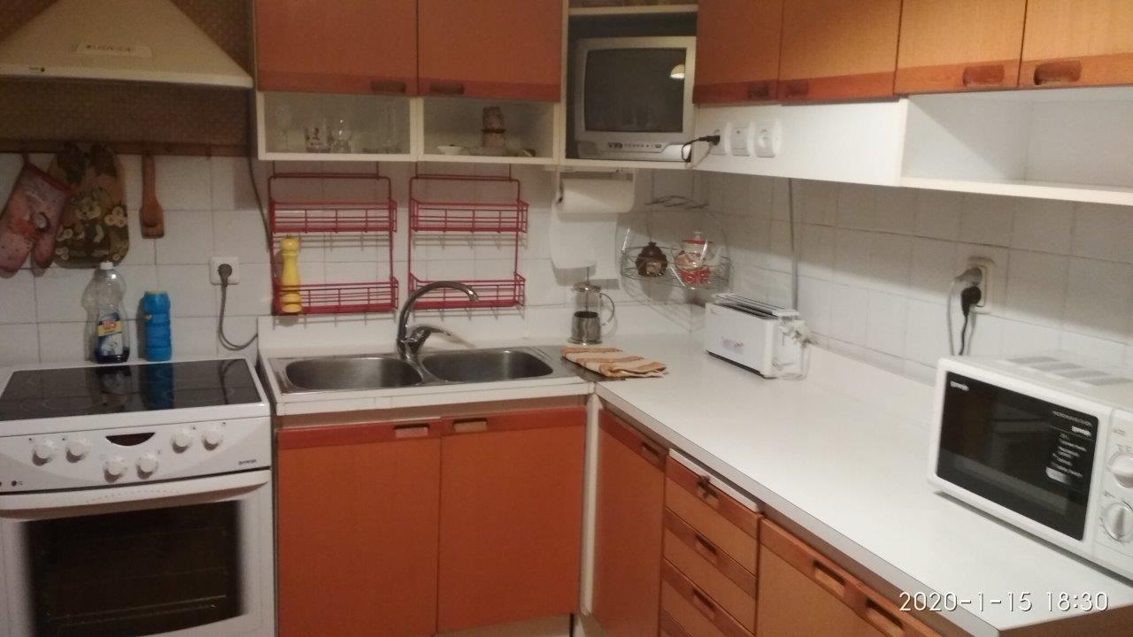 Оренда 3-кімнатної квартири 75 м², Йорданська вул., 9Є