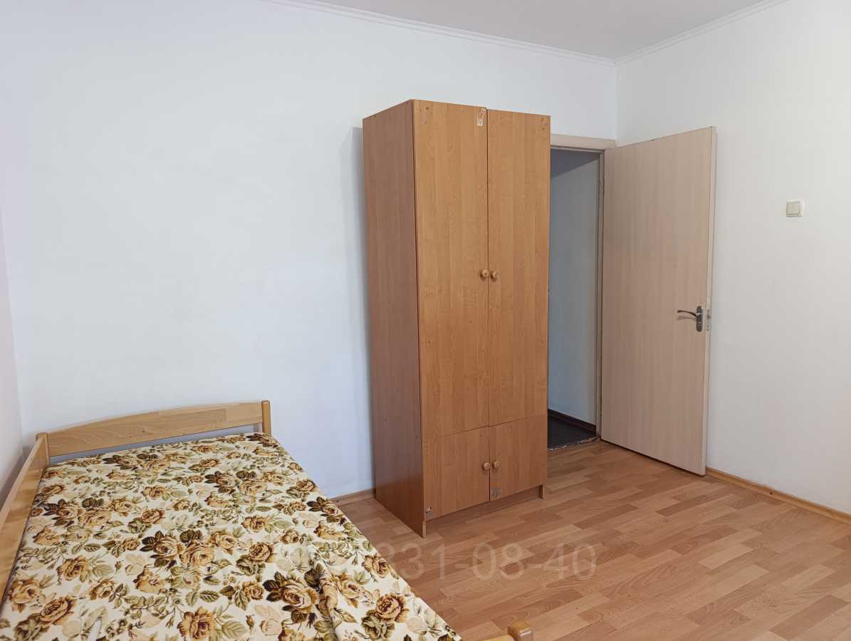 Продаж 3-кімнатної квартири 67 м², Червоний пров., Камінь