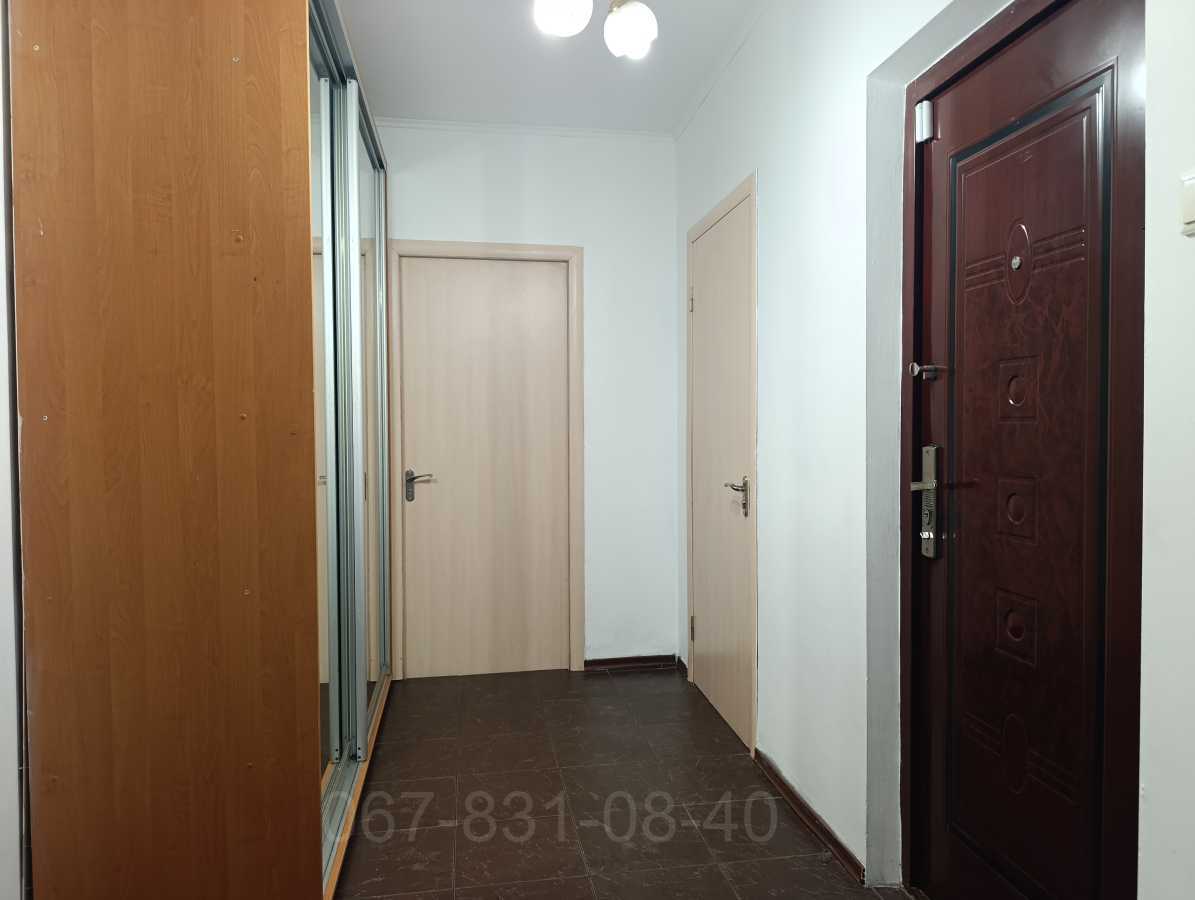 Продаж 3-кімнатної квартири 67 м², Червоний пров., Камінь