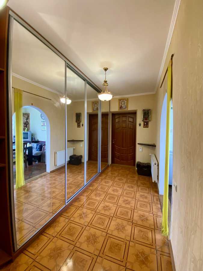 Продажа дома 322 м², Братуся ул.