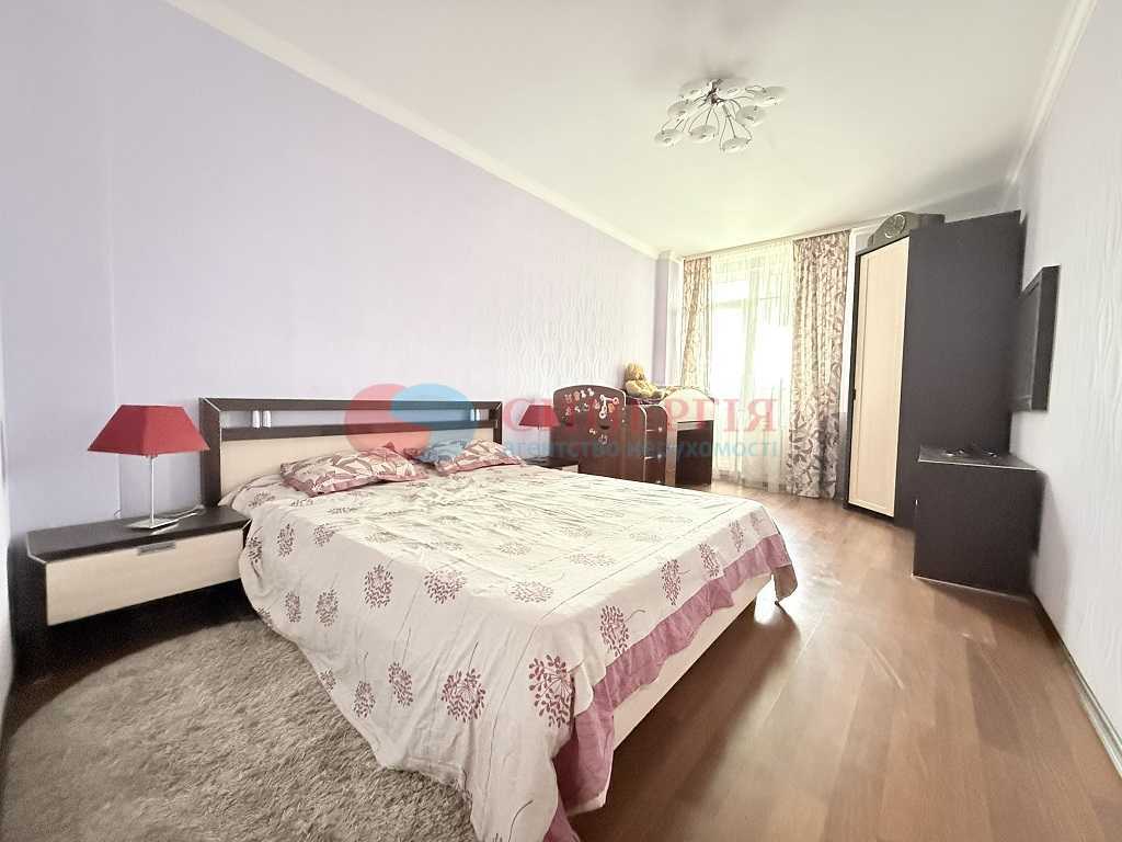 Продажа 2-комнатной квартиры 78 м², Макеевская ул., 8