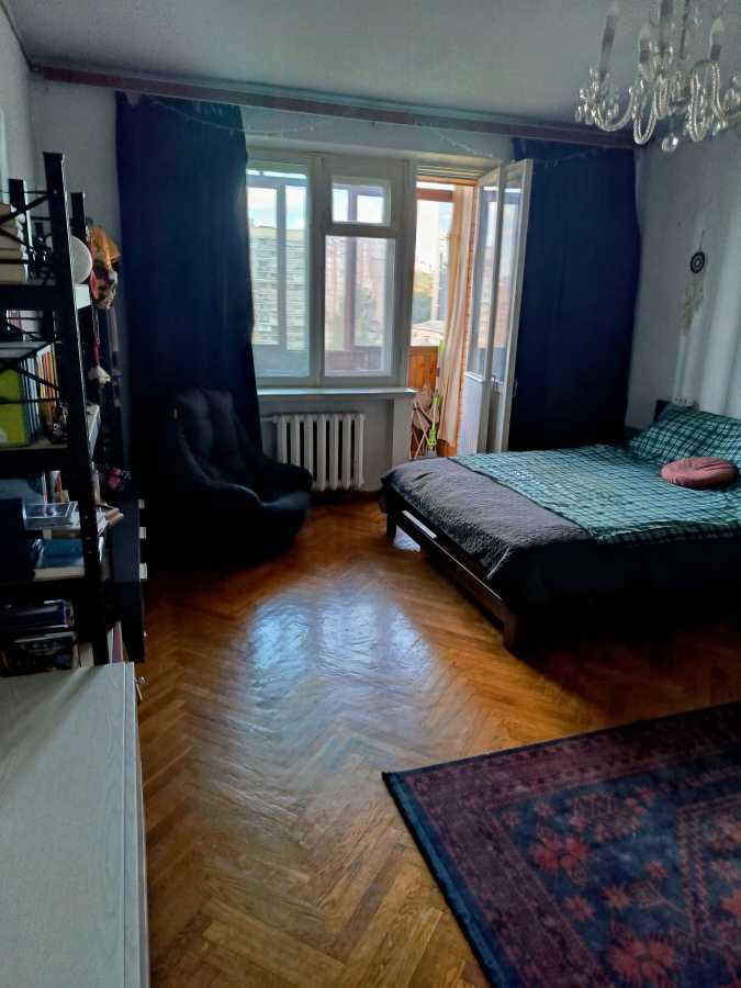 Продаж 2-кімнатної квартири 72 м², Предславинська вул., 36