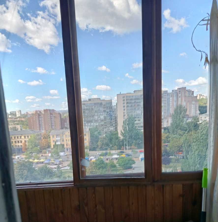 Продаж 2-кімнатної квартири 72 м², Предславинська вул., 36