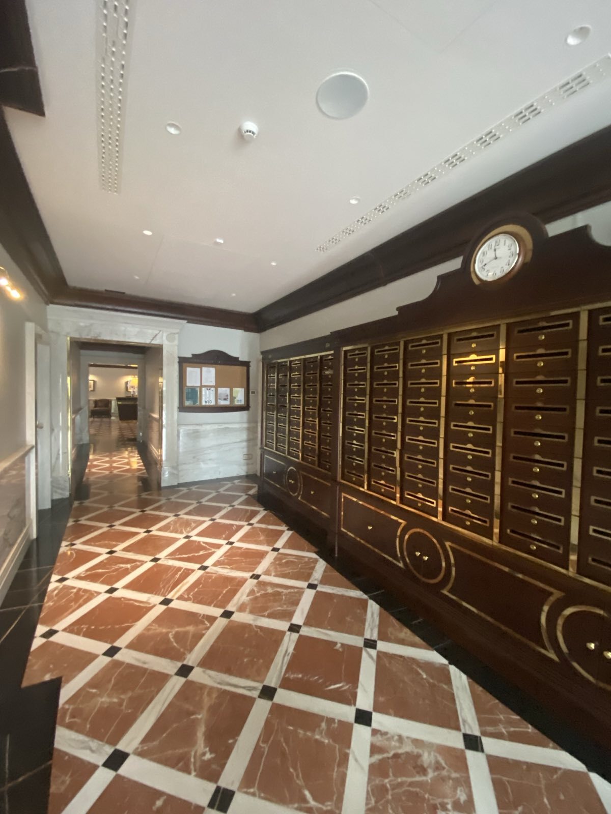Продажа 3-комнатной квартиры 255.42 м², Оболонский просп., 26