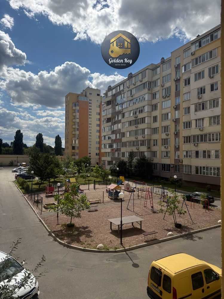 Продаж 3-кімнатної квартири 68.1 м², Виставкова вул., 24А