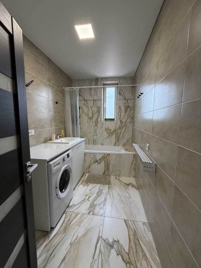 Продаж 1-кімнатної квартири 44 м², Шевченка вул., 72а