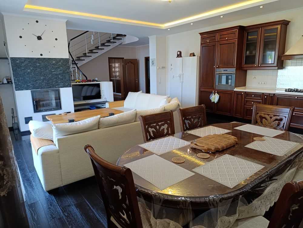 Продажа дома 250.8 м², Сонячна, 2