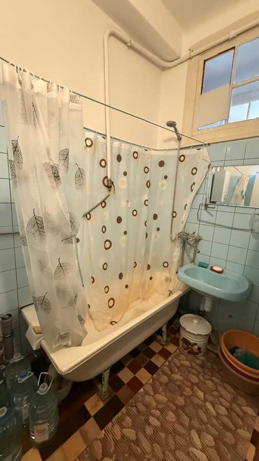 Продаж 2-кімнатної квартири 60 м², Вокзальна вул., 8