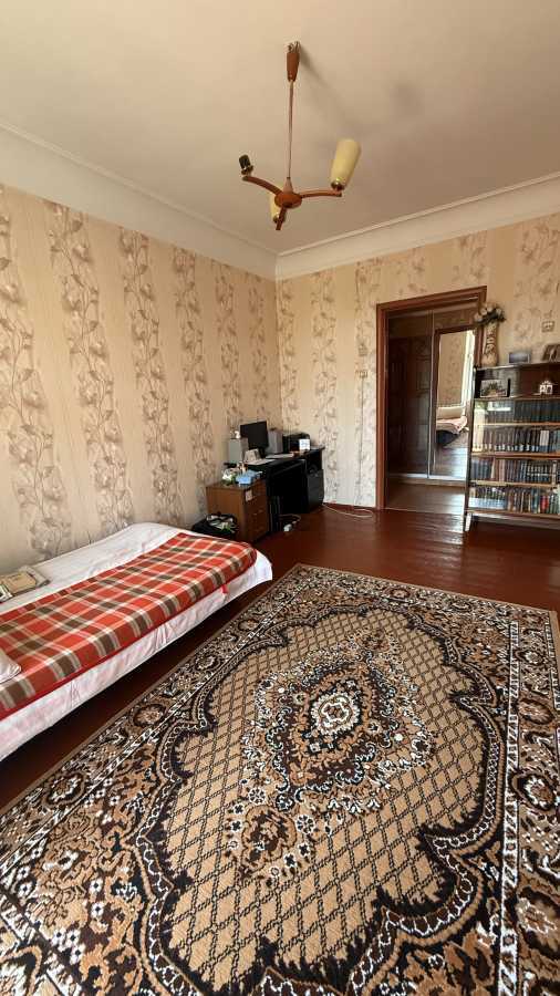 Продаж 2-кімнатної квартири 60 м², Вокзальна вул., 8