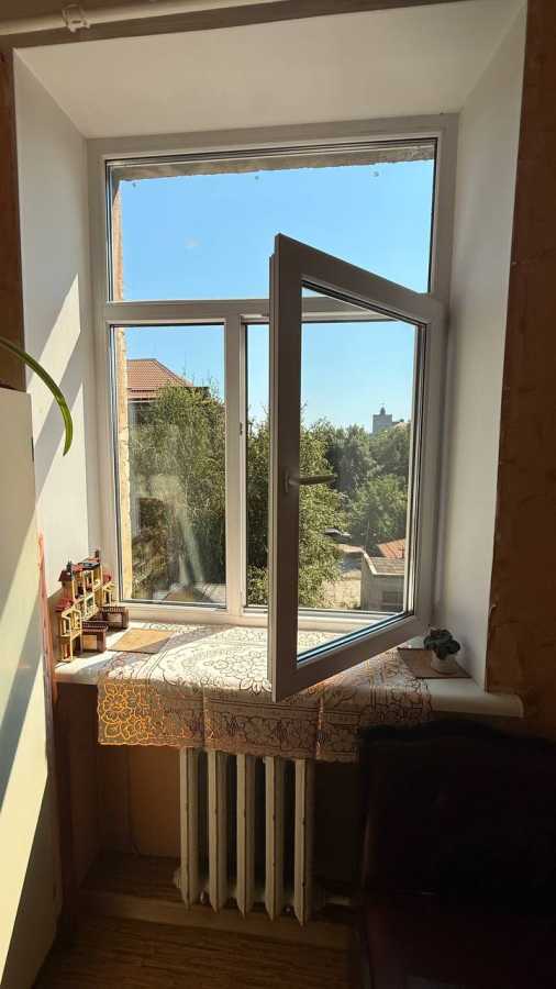Продаж 2-кімнатної квартири 60 м², Вокзальна вул., 8