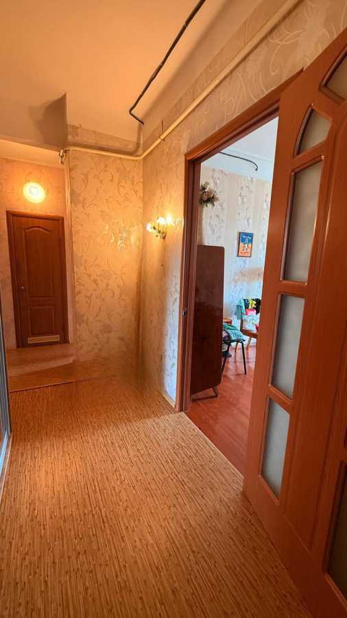 Продаж 2-кімнатної квартири 60 м², Вокзальна вул., 8