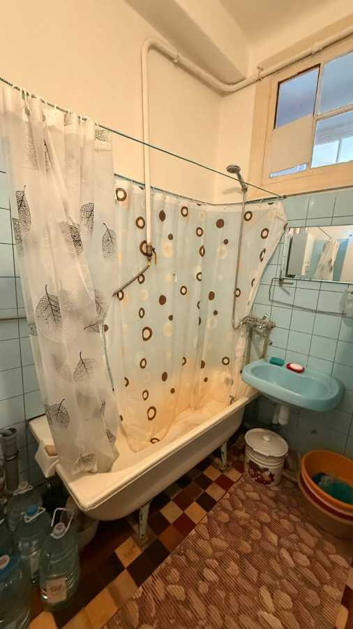 Продаж 2-кімнатної квартири 60 м², Вокзальна вул., 8
