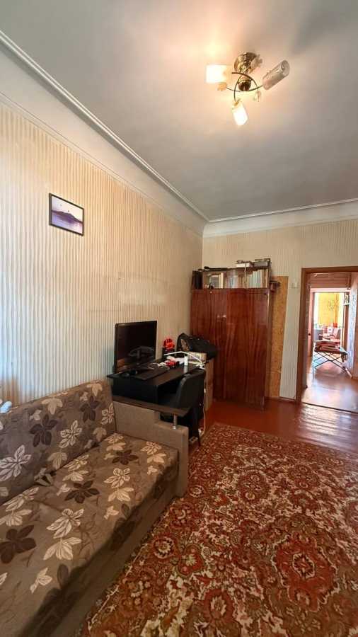 Продаж 2-кімнатної квартири 60 м², Вокзальна вул., 8