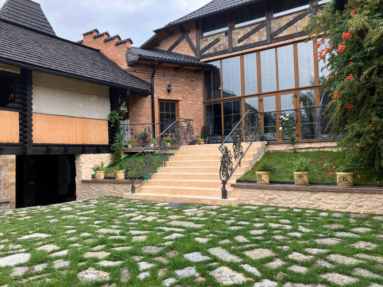 Продаж будинку 529 м², Івана Мазепи вул.