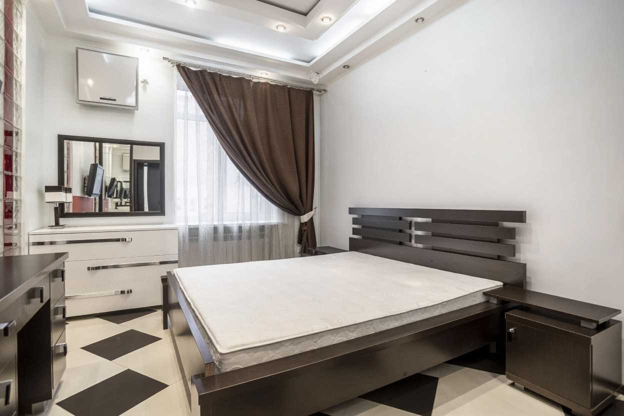 Продажа 2-комнатной квартиры 63 м², Большая Васильковская ул., 20