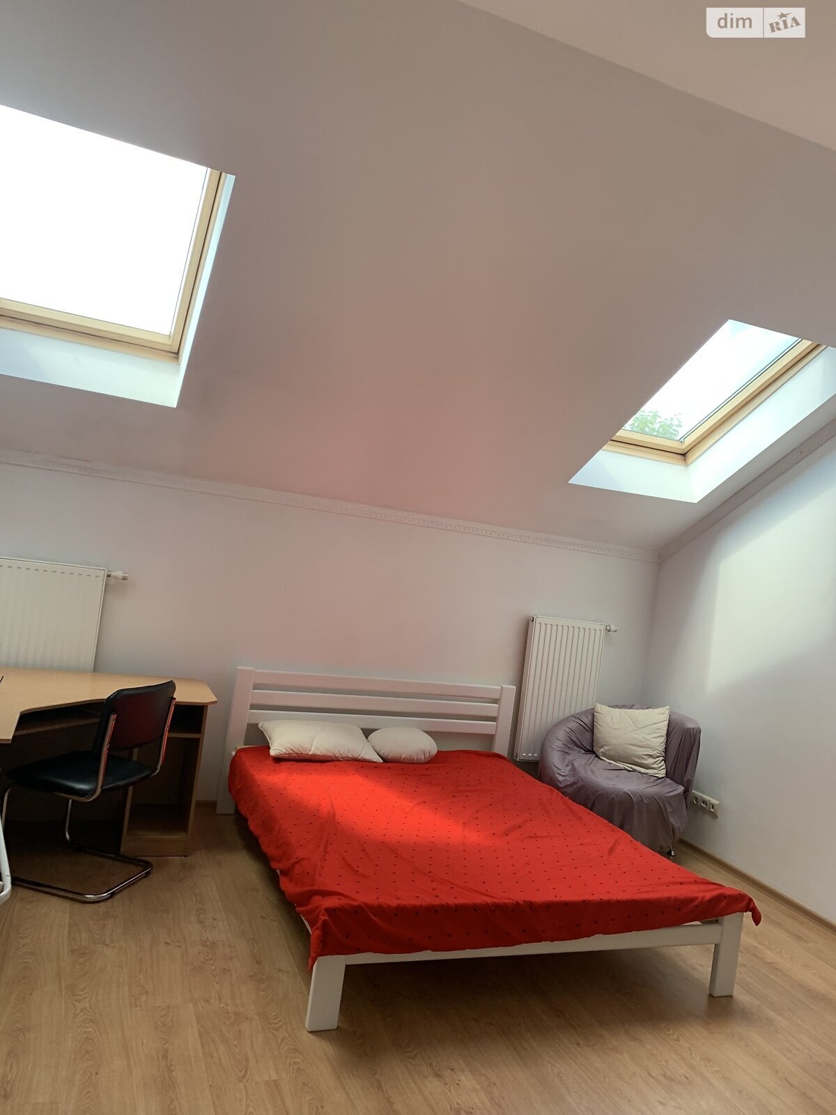 Продаж будинку 323.1 м², Віденська вул.