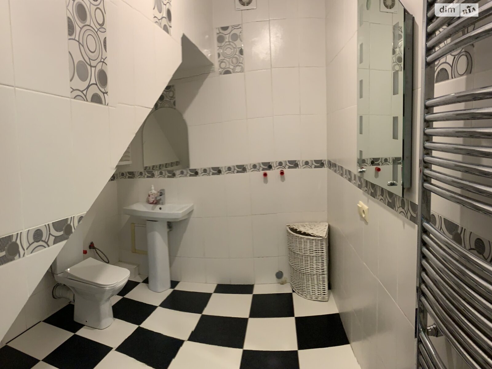 Продаж будинку 323.1 м², Віденська вул.