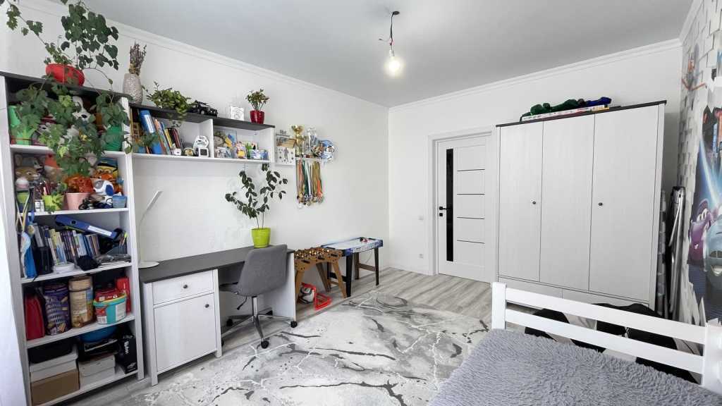 Продаж 2-кімнатної квартири 63.9 м², Кармелюка вул.