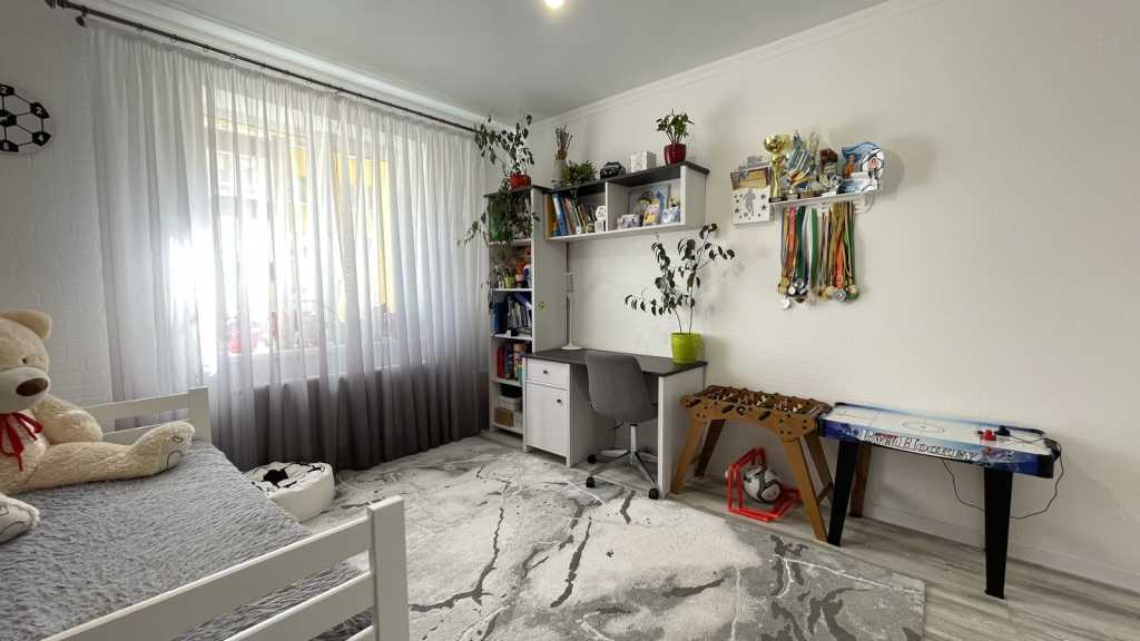 Продаж 2-кімнатної квартири 63.9 м², Кармелюка вул.