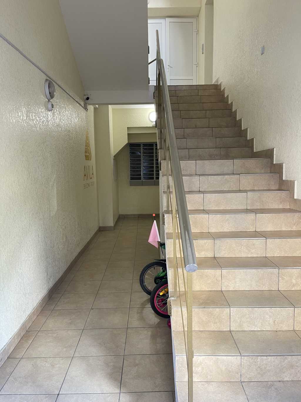Продаж 2-кімнатної квартири 63.9 м², Кармелюка вул.