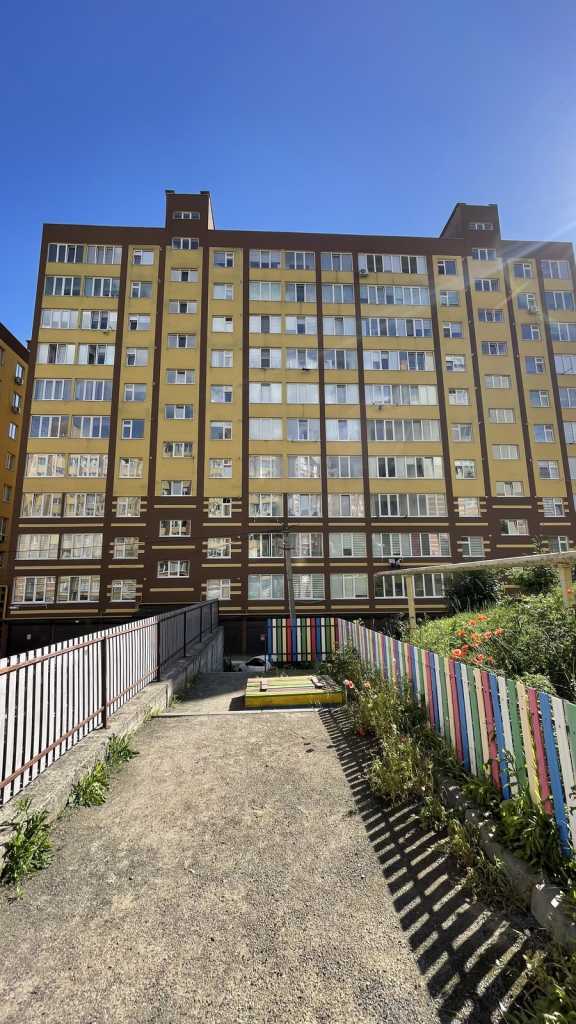Продаж 2-кімнатної квартири 63.9 м², Кармелюка вул.