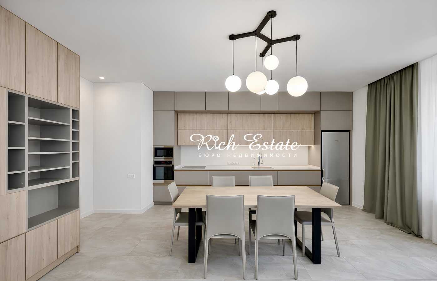 Аренда 3-комнатной квартиры 106 м², Академика Филатова ул., 2/1
