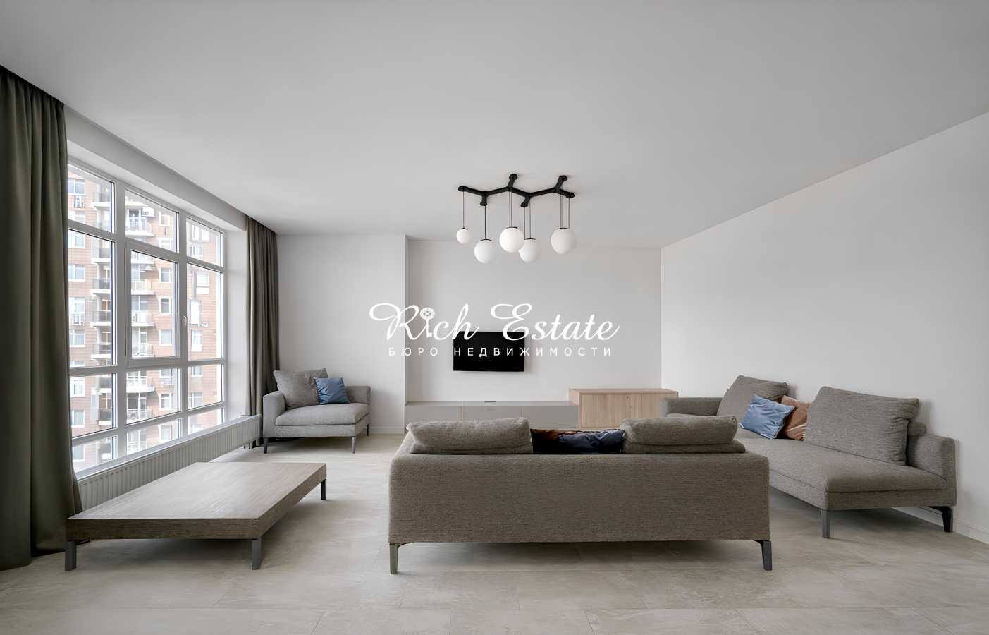 Аренда 3-комнатной квартиры 106 м², Академика Филатова ул., 2/1