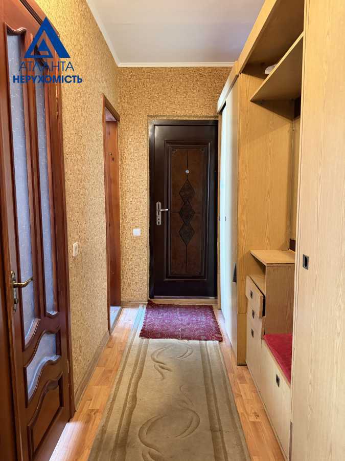 Продаж 3-кімнатної квартири 65.5 м², Стрілецька вул.