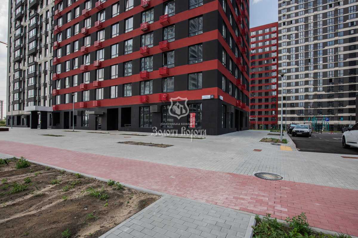 Продажа 2-комнатной квартиры 70.13 м², Всеволода Змиенко ул., Змієнка, 13
