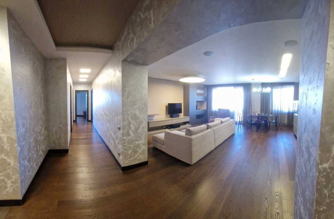 Продаж 3-кімнатної квартири 110 м², Ллбановського, 17