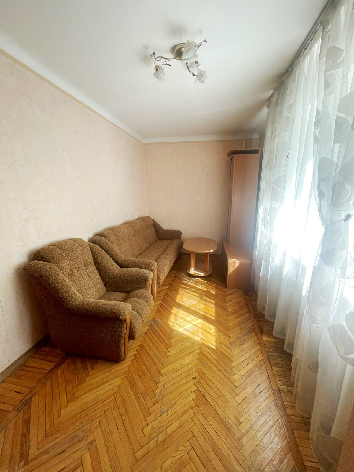 Продажа 2-комнатной квартиры 46 м², Юрия Глушко ул., 4
